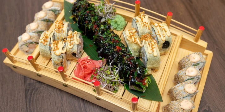 Exkluzívny sushi set pre dve osoby – 24 kúskov s krevetami, lososom či krabími tyčinkami