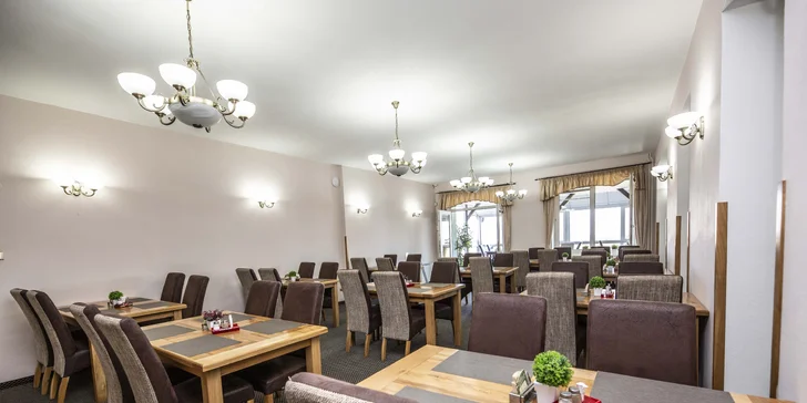 All inclusive, to jsou snídaně, oběd i večeře a k tomu pozvání na domácí zákusek a kávu.