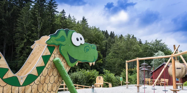 Je tu parádna preliezačka v tvare krokodíla Ridora – hotelového maskota.