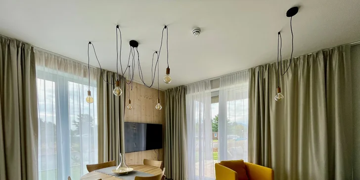 Všetky apartmány sú vybavené klimatizáciou, Wi‑Fi a TV, takže sa budete cítiť ako doma.