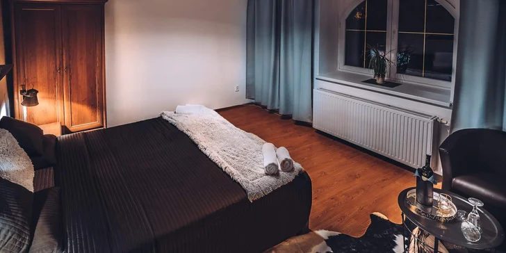V rámci welness apartmánu jsou k dispozici dvě ložnice, sociální zařízení a wellness.