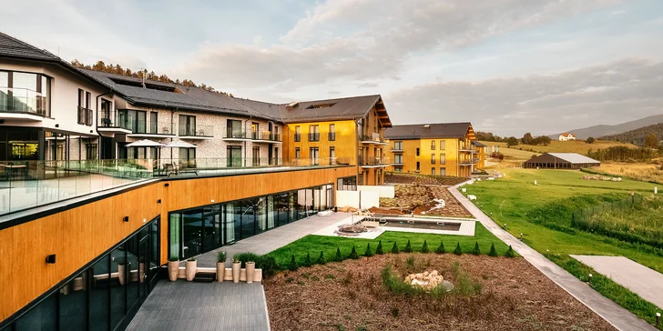 Krásný resort se nachází u jezera Sosnówka. 