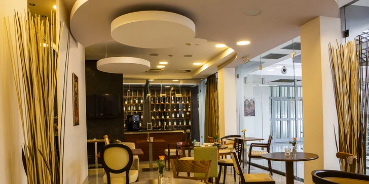 V rámci pobytu si můžete kdykoliv zaskočit na kávu zdarma do hotelového lounge. 