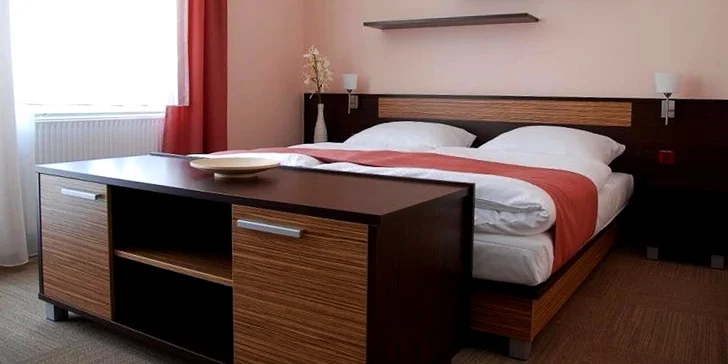 Přímo v centru města se ubytujete v AdamEva Resort, kde si kromě pohodlí užijete i dobré jídlo, masáže i relax ve wellness.