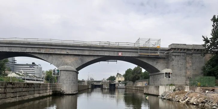 Příští dovolená u vody už bude plná akce – s průkazem se můžete plavit po našich vodách i na moři.