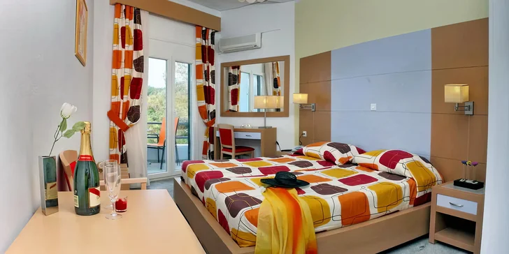 CK Čedok pro vás zajistí ubytování ve 3* hotelu Irini i zpáteční letenky. 