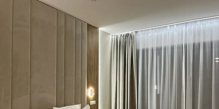 Ubytujete sa v elegantnej izbe alebo priestrannom štúdiu kategórie Standard.