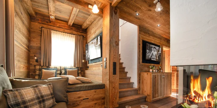 Priestrannejší a luxusnejší Chalet Klassik ponúka spanie pre 4 osoby, privátnu saunu a vírivku, krb aj veľkú terasu.