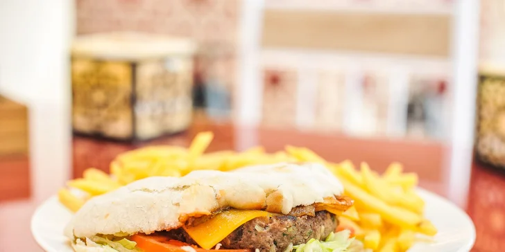 150g Kafta hovädzí burger, 200g Hranolčeky