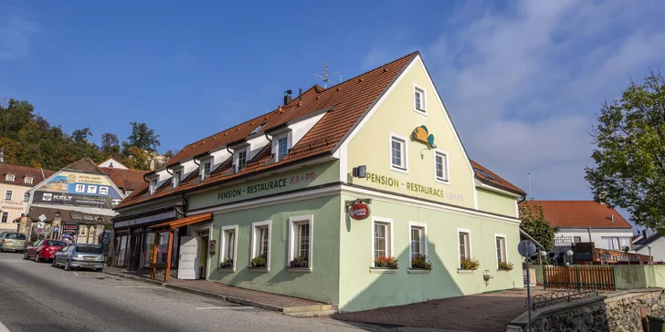 Penzion KA.PR najdete v historické části města na levém břehu Vltavy, jen kousek od zámku.