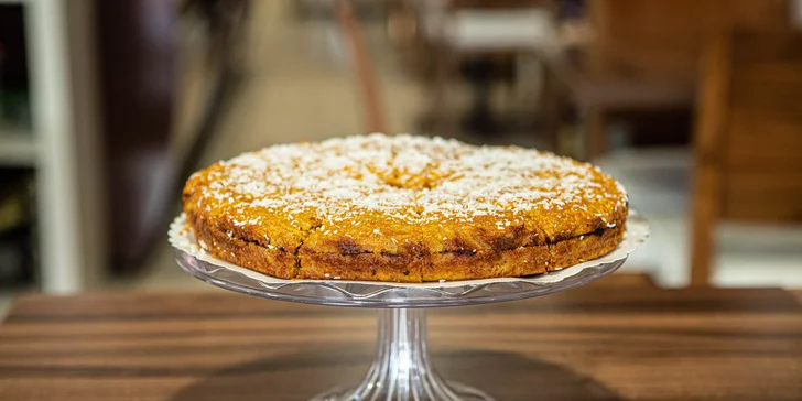 1200 g Mrkvová torta