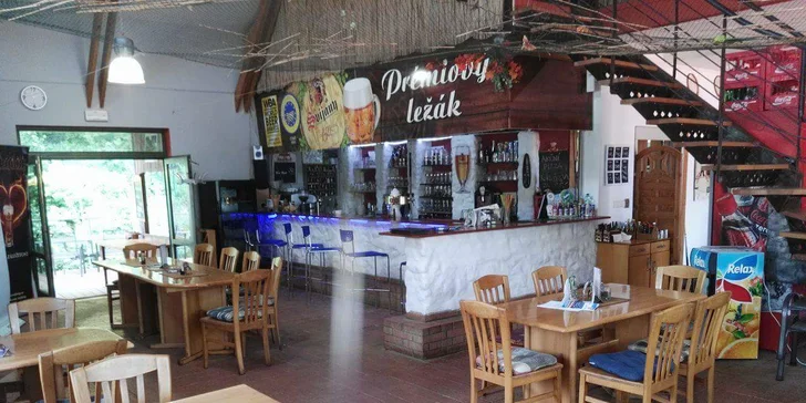 Vyberete si ze 16 druhů pizz.
