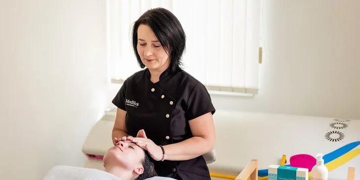 Voucher využijete i na vanové koupele v dřevěných kádích a speciální péči značkové lékařské kosmetiky. 