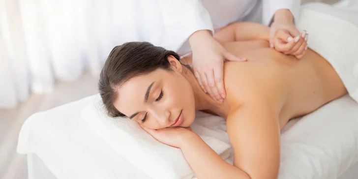 Na výběr je např. relaxační, aroma, rekondiční či masáž zad a šíje nebo nohou. 