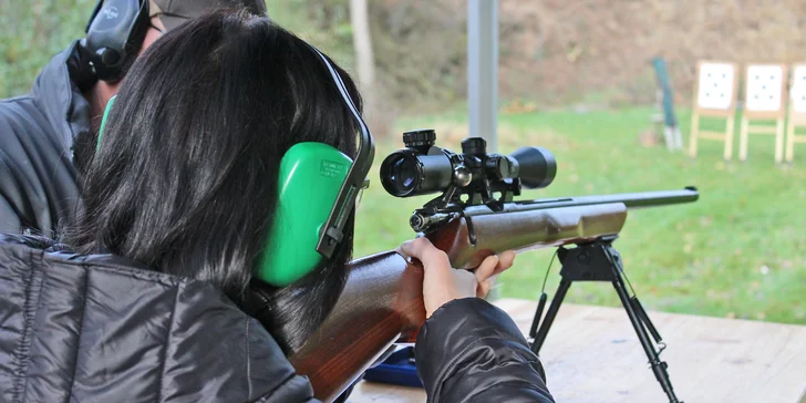 A to s naprosto jedinečným adrenalinovým balíčkem Noční sniper.