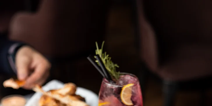 Čeká vás aperitivo menu pro 2 nebo 4 osoby.