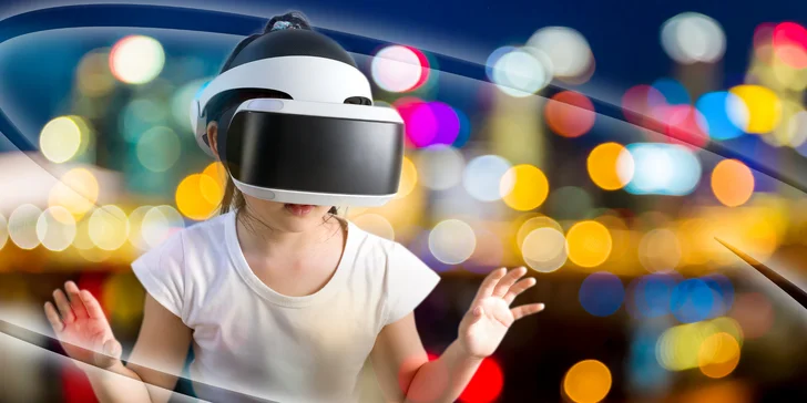 Až 175 min. virtuální reality pro 1–4 hráče: dinosauři, auta i Star Wars