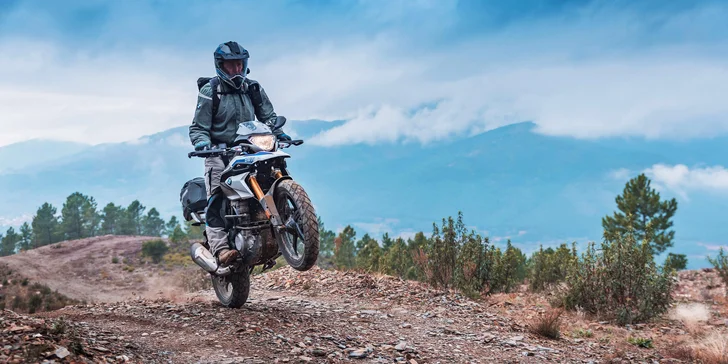 Vyzkoušejte si jízdu na terénních motocyklech BMW.