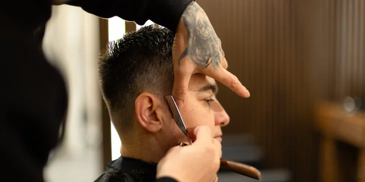 Doprajte si kráľovské rozmaznávanie s 30-minútovým head spa.