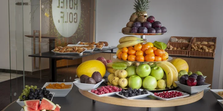 Ráno tu také vždy najdete čerstvé pečivo či pravé domácí koláče přímo z hotelové pekárny. 