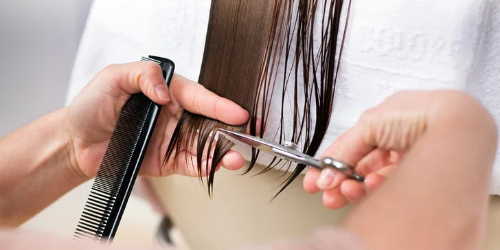 Dámsky strih, farbenie vlasov alebo očistná Malibu C kúra