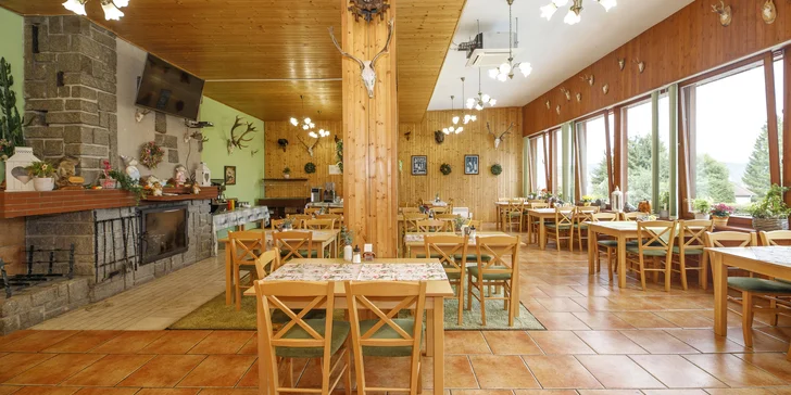 V restauraci si pochutnáte na vydatné polopenzi.