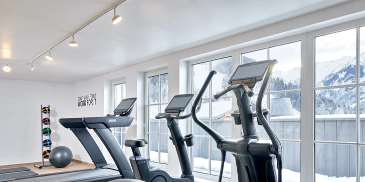 Vstup do fitness je pro hosty hotelu zdarma.