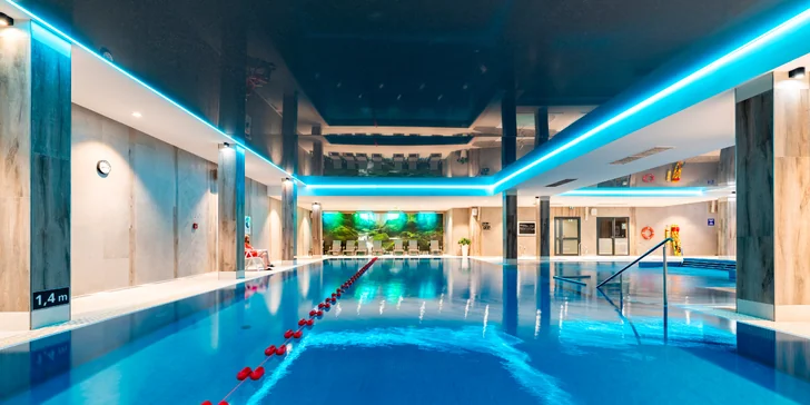 Okrem honosného ubytovania si užijete aj neobmedzený relax v najväčšom wellness centre v meste.