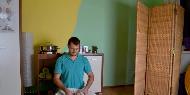 Masér Jan Hasa má letité zkušenosti.