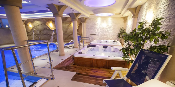 Užijete si neomezený vstup do hotelového wellness. Denně tu budete mít v čase 8:00–20:00 k dispozici bazén, parní lázeň a vířivku. 
