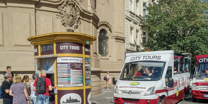 Odjezd autobusu je z Pařížské 1 – roh Staroměstského náměstí a Pařížské ulice.