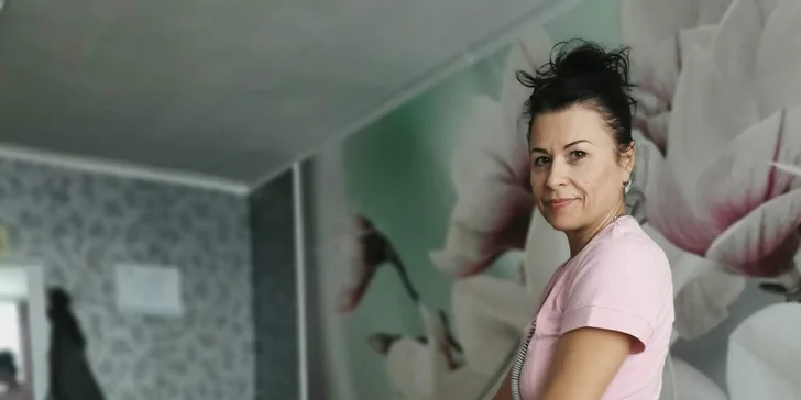 Masáž vykonáva odborníčka a procedúra trvá 70 minút.