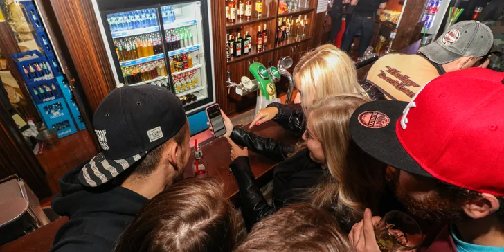 Začátek trasy dlouhé cca 2 km je v kavárně L caffe.