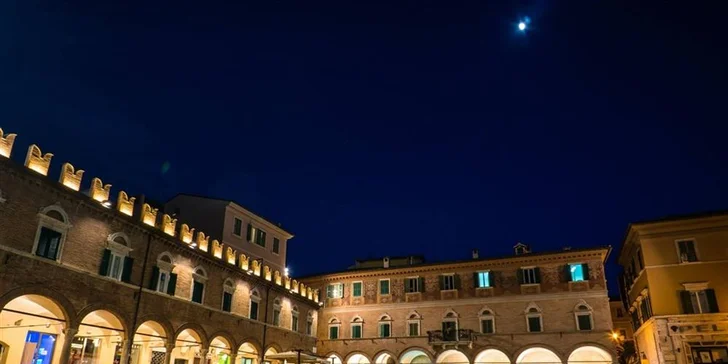5. den navštívíte travertinové město Ascoli Piceno.