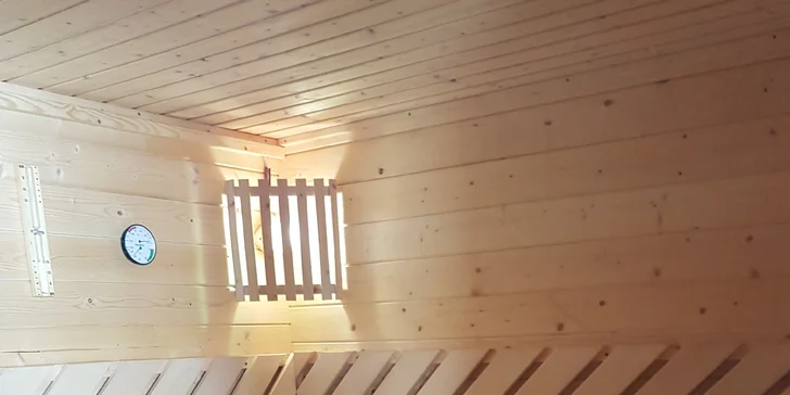 Raz za pobyt si navyše doprajete relax v privátnej saune a vírivke na jednu hodinu.