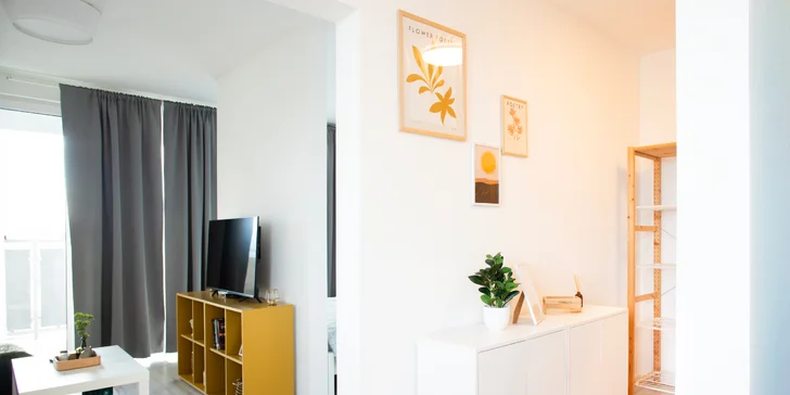 Vstúpte a cíťte sa ako doma, plne zariadený apartmán vám poskytne naozajstné útočisko, z ktorého ani nebudete chcieť odísť. 