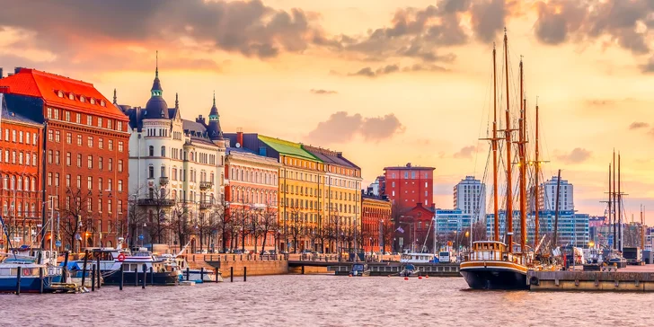 Helsinky sa vyznačujú pestrou severskou architektúrou.