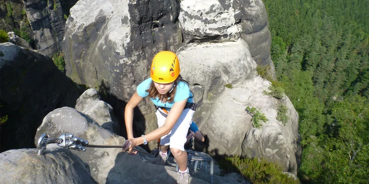 Via Ferrata: Lezení po Vodní bráně nad Jizerou v Českém ráji až pro 3 osoby
