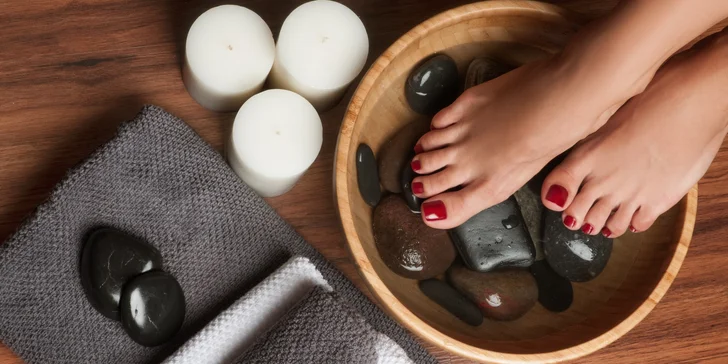Luxusní SPA pedikúra nebo klasická pedikúra s gel lakem