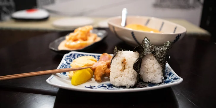 Omusuby: obľúbený japonský fastfood konečne aj v Bratislave!
