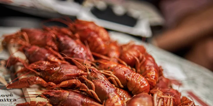 Ke skvělé pochoutce dostanete i Pilsner Urquell nebo domácí limonádu, ale pokud si budete chtít dát i něco dalšího, neváhejte – na pití máte slevu 20 %. 