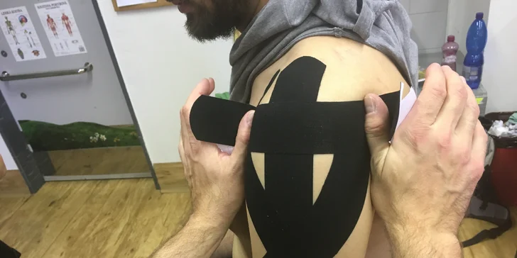 Začněte pracovat na svých bolestech. jako doplněk může být vhodná aplikace kinesiotapingu. 