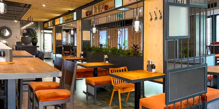 Vybrat si můžete i pobyt se snídaní v hotelové restauraci.