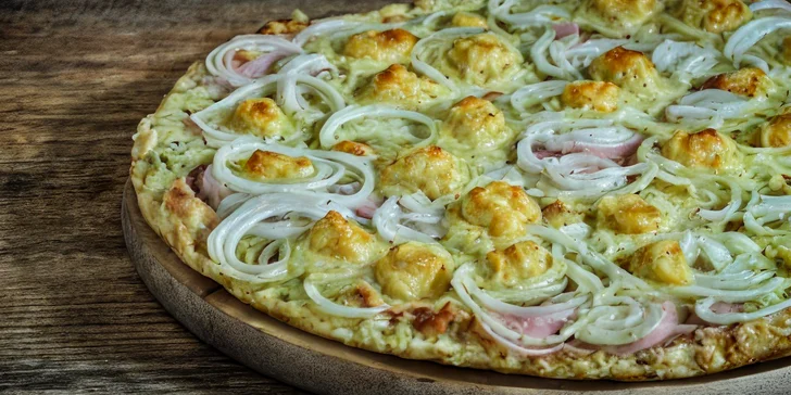 Pizzu si objednáte pohodlně online a jen si počkáte, až vám přijede až pod nos. 