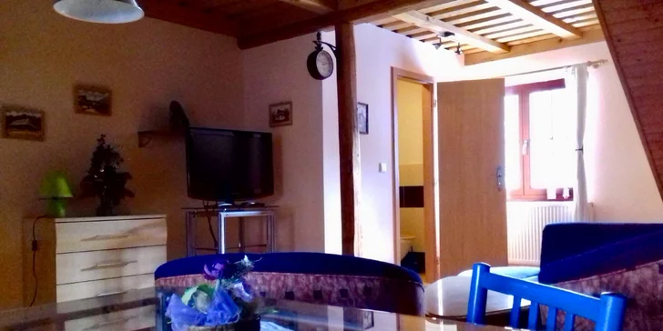 Je tu také hrací místnost, kde je fotbálek a ping-pong – v rámci voucheru si tu užijete hodinu hraní.