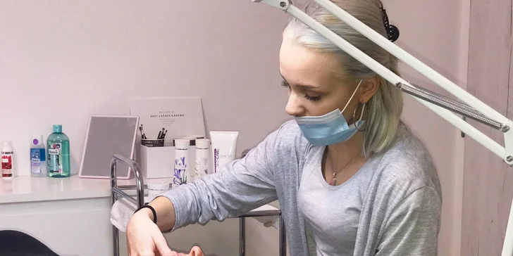 Doprajte si hydratačné alebo hĺbkové ošetrenie pleti s masážou, ktoré vyčistí a zjemní vašu pleť.