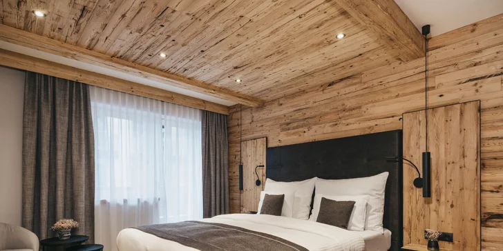 Pokoje Deluxe mají balkon. 