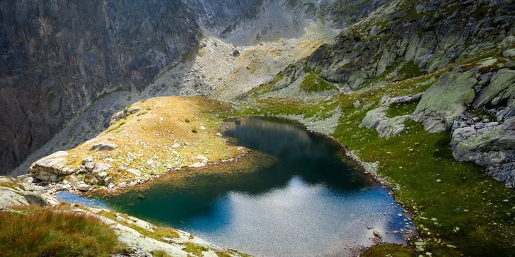Skvelá poloha v tichej obci mimo turistického ruchu Tatier, no pritom iba pár kilometrov od hlavných tatranských stredísk