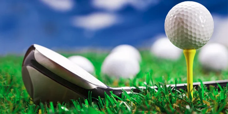 Lekce základů golfu pod dohledem zkušené trenérky