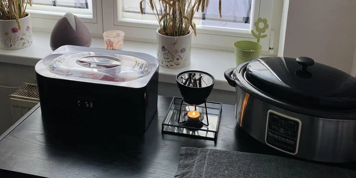 V rámci relaxační aroma masáže dopřejete péči svým zádům, šíji i nohám. 